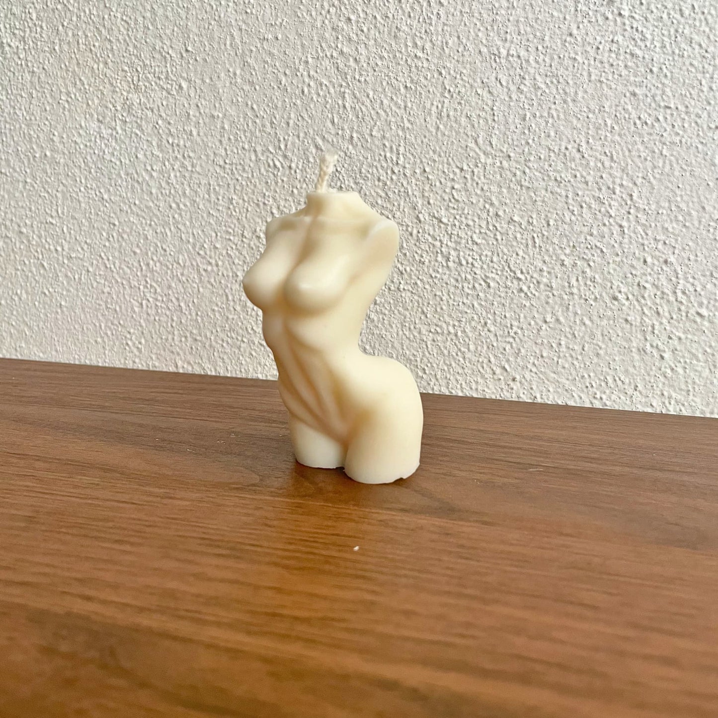Muse Form — Vela Decorativa em Forma de Corpo Feminino