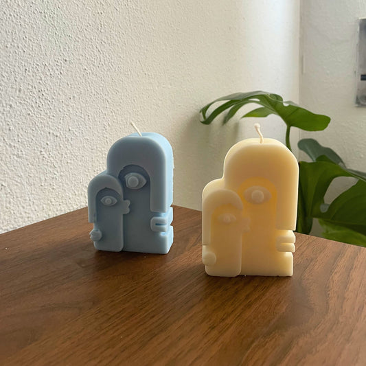 Whisper — Vela Decorativa em Forma de Rosto Abstrato